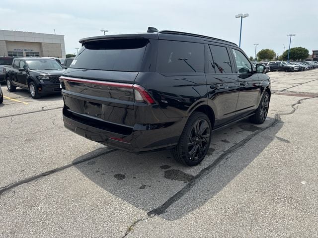 2027 Lincoln Navigator Reserve