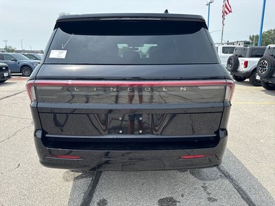2027 Lincoln Navigator Reserve