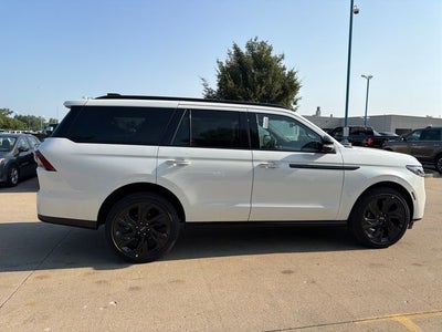 2027 Lincoln Navigator Reserve