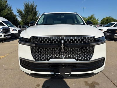 2026 Lincoln Navigator Premiere