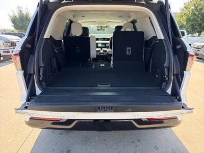 2026 Lincoln Navigator Premiere
