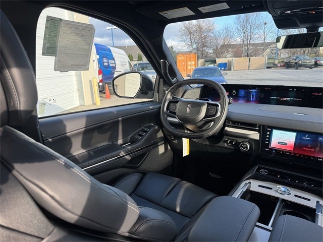 2025 Lincoln Navigator L Reserve