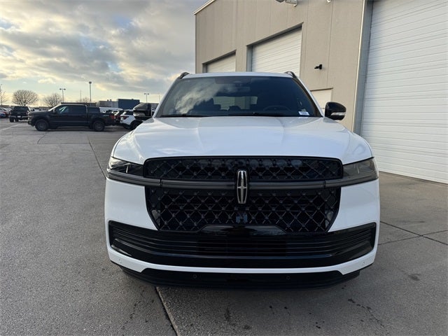 2025 Lincoln Navigator L Reserve