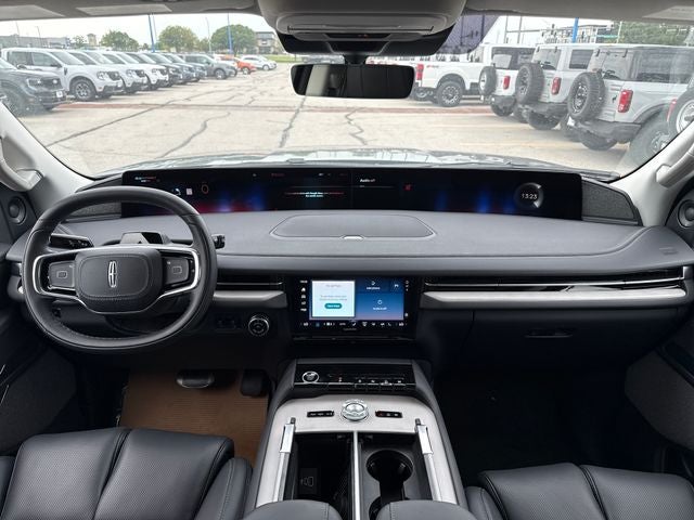2027 Lincoln Navigator L Reserve