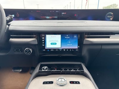 2027 Lincoln Navigator L Reserve