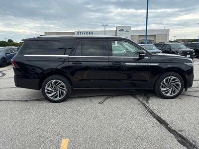 2027 Lincoln Navigator L Reserve