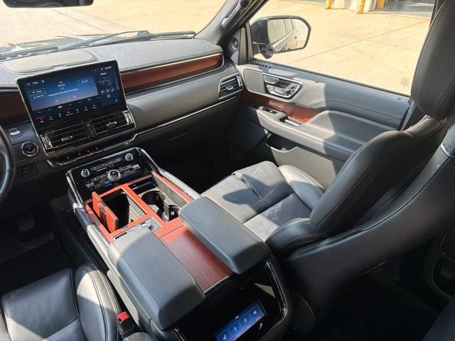 2023 Lincoln Navigator L Reserve