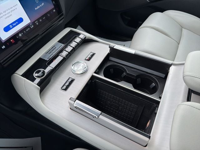 2025 Lincoln Navigator L Reserve