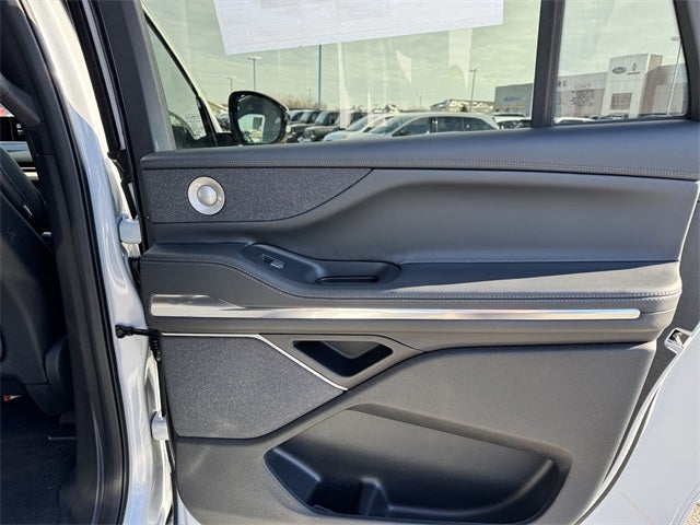 2025 Lincoln Navigator L Reserve