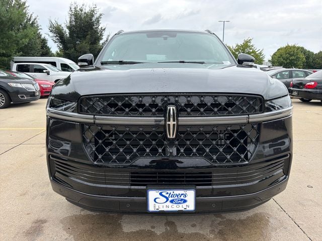 2027 Lincoln Navigator L Reserve