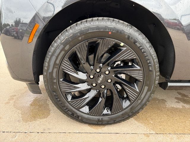 2027 Lincoln Navigator L Reserve