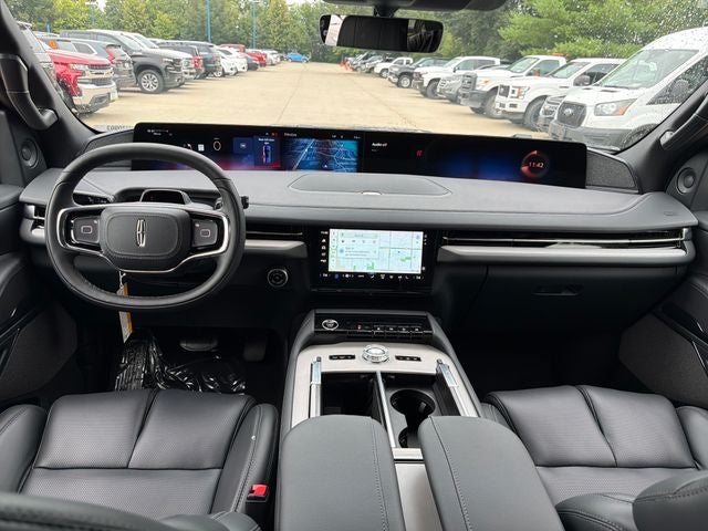 2027 Lincoln Navigator L Reserve