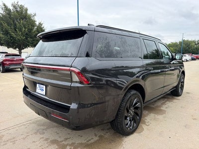 2027 Lincoln Navigator L Reserve