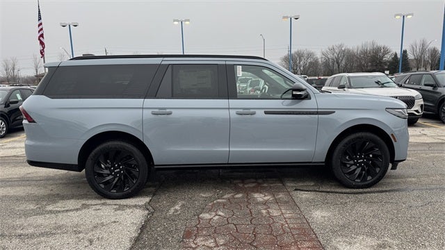 2025 Lincoln Navigator L Reserve