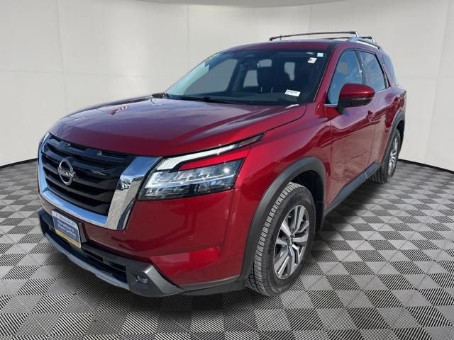 2022 Nissan Pathfinder SL
