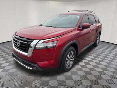 2023 Nissan Pathfinder SL