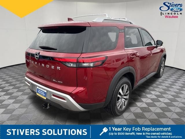 2023 Nissan Pathfinder SL