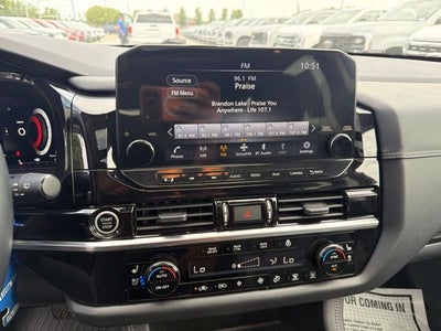 2023 Nissan Pathfinder Platinum