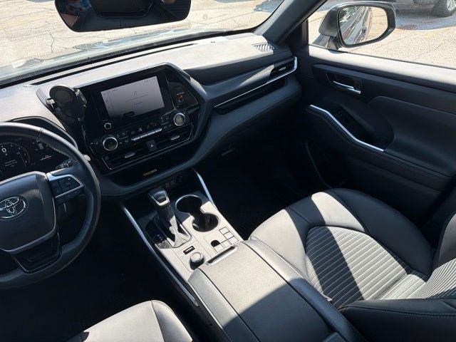 2025 Toyota Highlander XSE