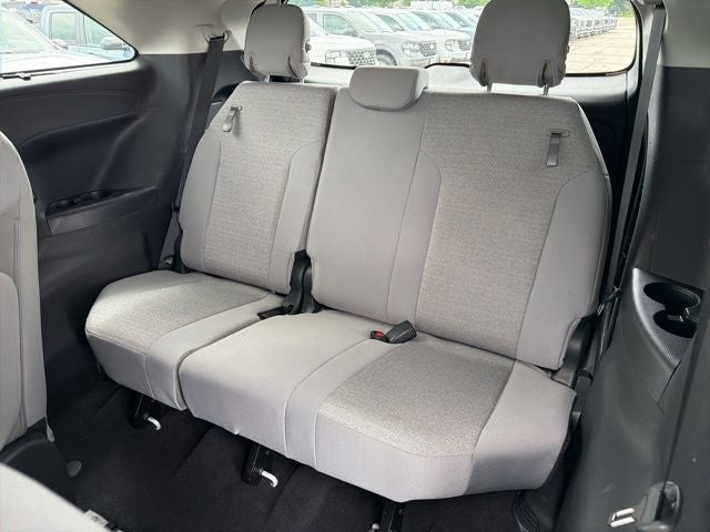 2026 Toyota Sienna LE 8 Passenger