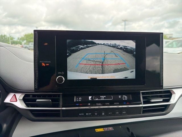 2026 Toyota Sienna LE 8 Passenger