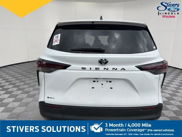 2026 Toyota Sienna LE 8 Passenger