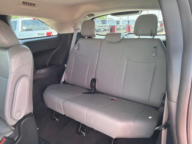 2025 Toyota Sienna XLE 8 Passenger