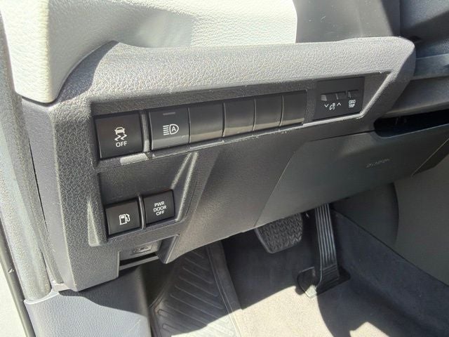 2025 Toyota Sienna XLE 8 Passenger