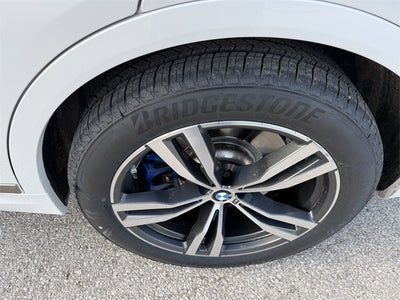2022 BMW X7 M50i