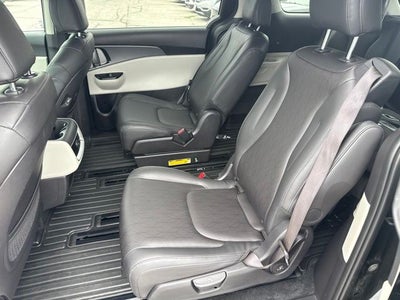 2024 Kia Carnival LX