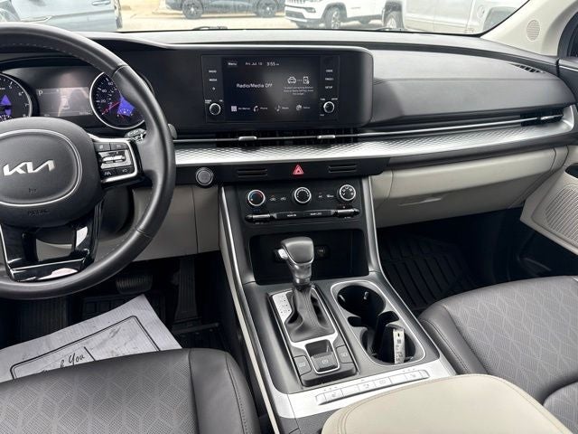 2024 Kia Carnival LX