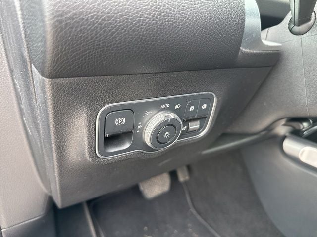 2023 Mercedes-Benz GLB GLB 250 4MATIC®