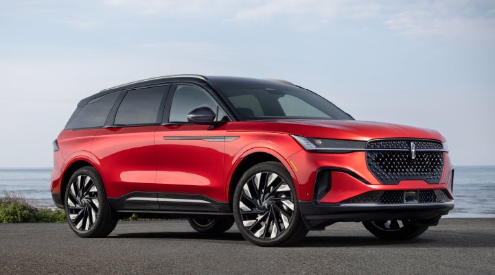 A 2024 Lincoln Nautilus® Reserve model is shown with the stylish available Jet Appearance Package. | Stivers Lincoln in Waukee IA