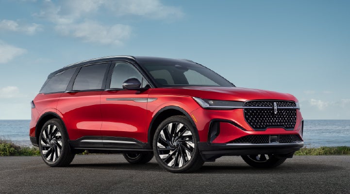 A 2025 Lincoln Nautilus® Reserve model is shown with the stylish available Jet Appearance Package. | Stivers Lincoln in Waukee IA