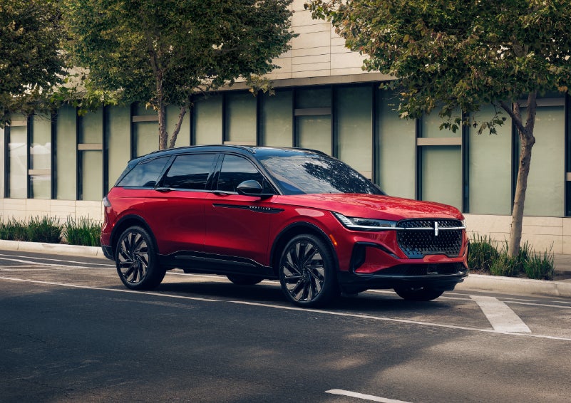 2026 Lincoln Nautilus® SUV with the available Jet Appearance Package and Hybrid transmission. | Stivers Lincoln in Waukee IA