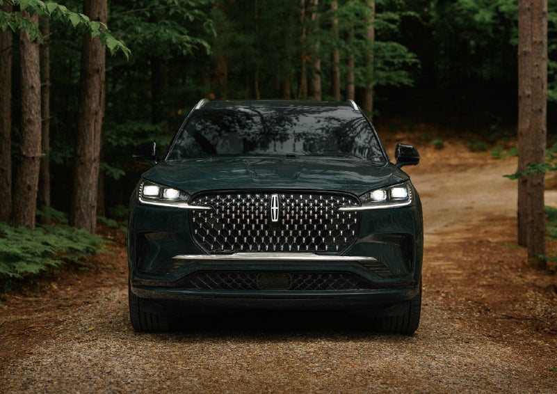 The front grille of a 2027 Lincoln Aviator® Black Label™ SUV is shown. | Stivers Lincoln in Waukee IA
