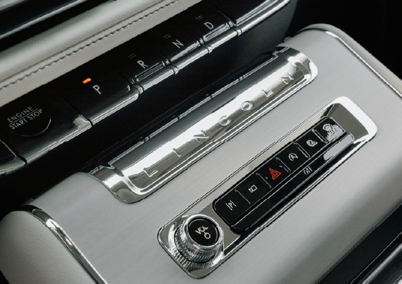 The piano key gear selector of a 2027 Lincoln Aviator® Back Label™ SUV. | Stivers Lincoln in Waukee IA